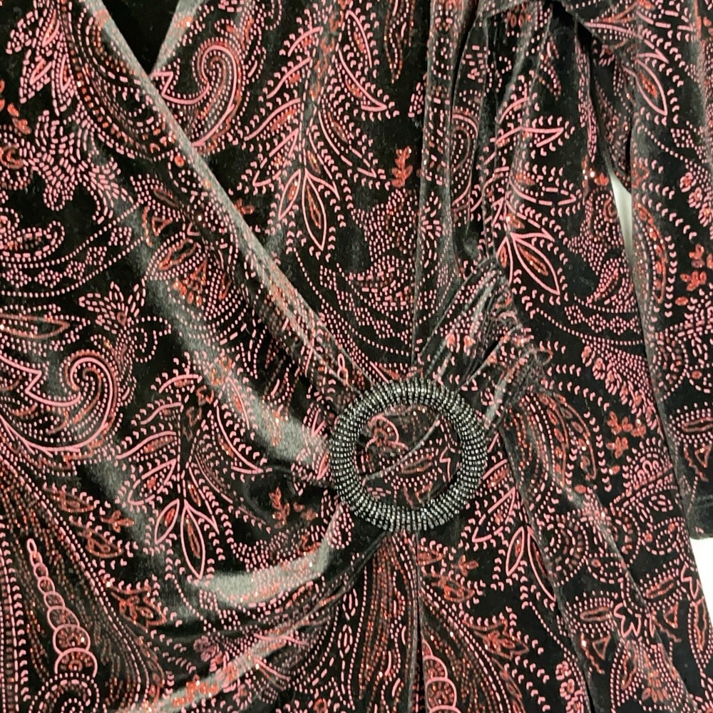Notations Womens Velvet Faux Wrap Top 2X Black/Red Glitter Paisley Party Holiday - Picture 4 of 11